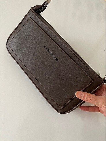  Beden kahverengi Renk Calvin klein askılı çanta