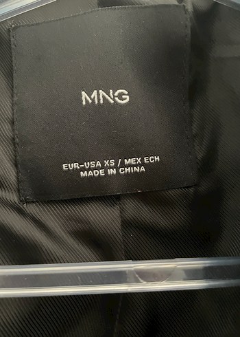 Siyah Fermuarlı Kaban - Görsel 2