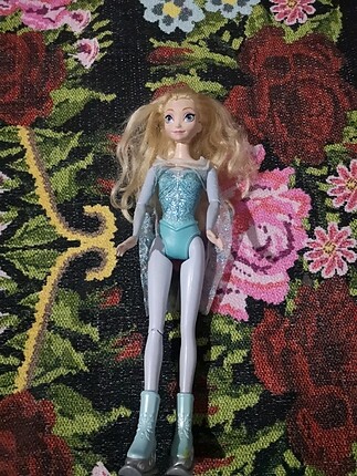 Elsa barbie