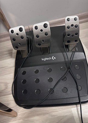 Logitech LOGITECH G G29 PS5, PS4, PS3 ve PC ile Uyumlu yarış direksiyonu