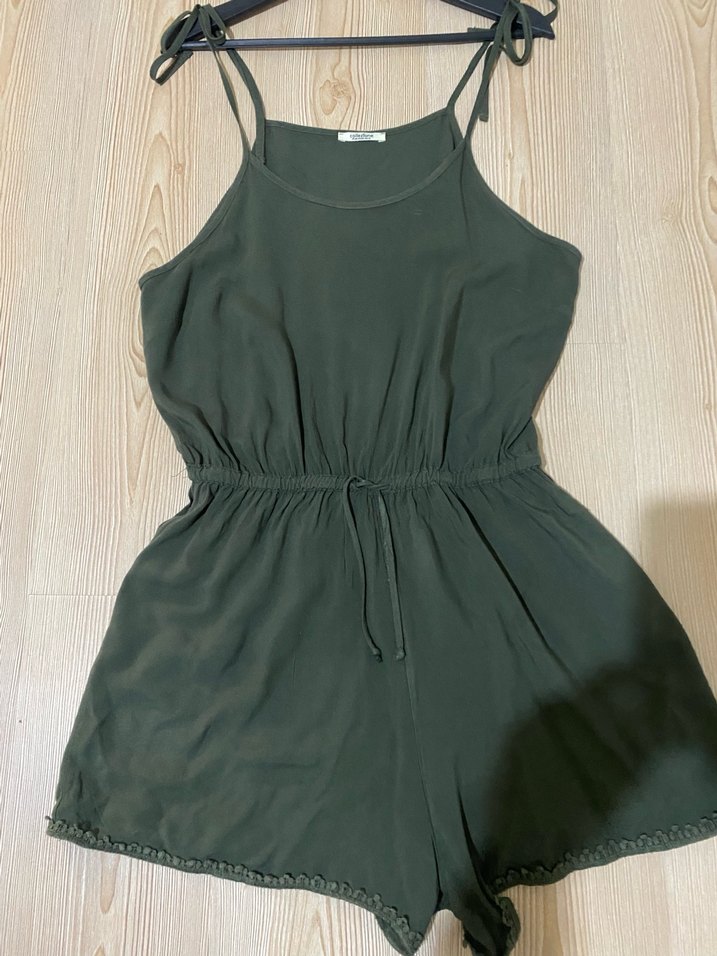 Yeşil Askılı Kemerli Kadın Mini Tulum - Görsel 2