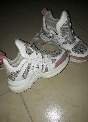 Spor ayakkabı