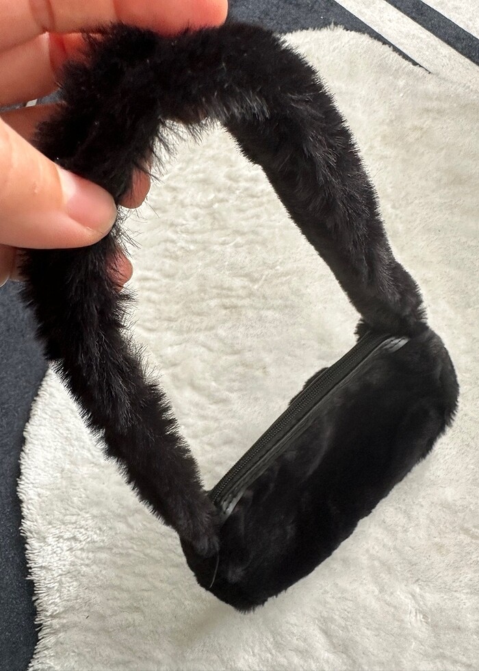 Tüylü çanta - Görsel 2