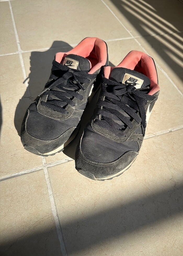 Nıke spor ayakkabı - Görsel 3