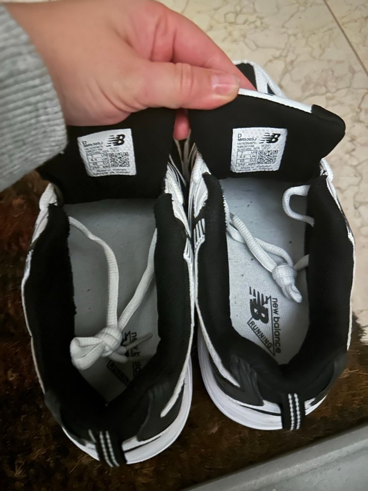 Beyaz Siyah NB Spor Ayakkabı - Görsel 3