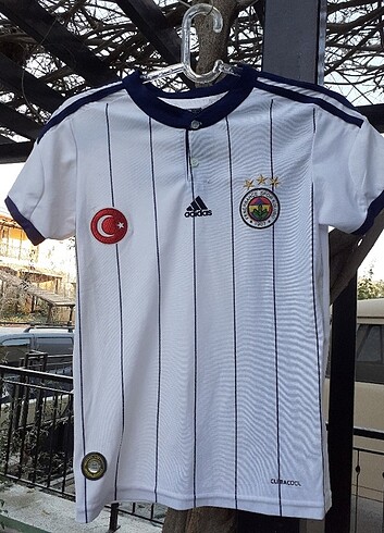Beyaz fenerbahçe forması 