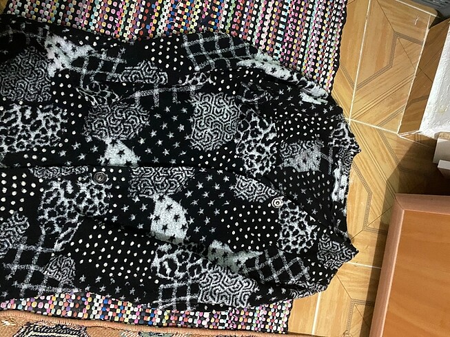 Zara Desenli hırka