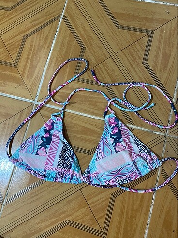 Bikini üstü