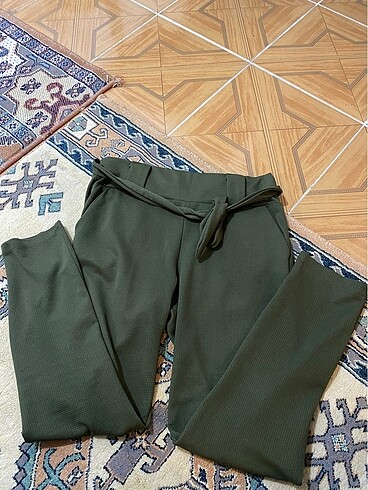 Yeşil pantolon