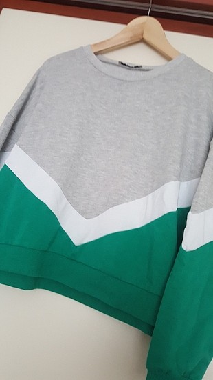 sweattshirt