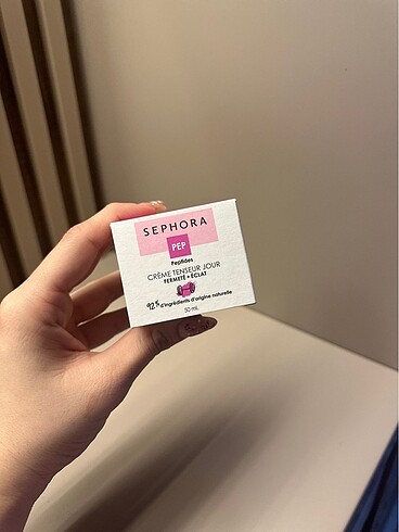 Sephora aydınlatıcı gündüz kremi