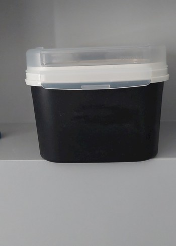 tupperware 2.6 litre