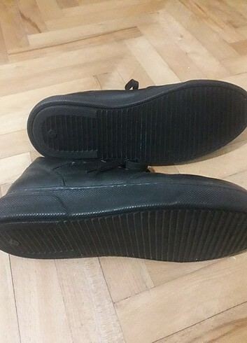 42 Beden siyah Renk Gucci ayakkabı 