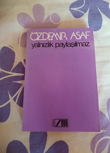 Özdemir Asaf Yalnızlık Paylaşılmaz kitabı - Görsel 4