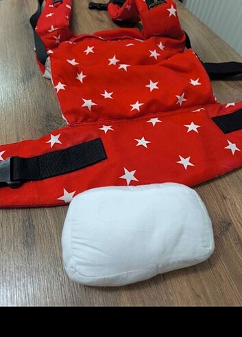 Kırmızı renk kanguru