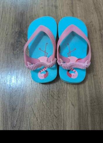 Diğer Parmak arası sandalet
