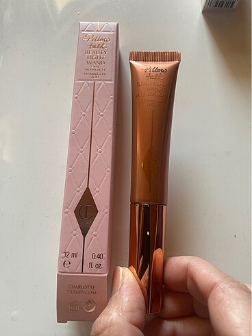 Charlotte Tilbury Beauty Wand Medium