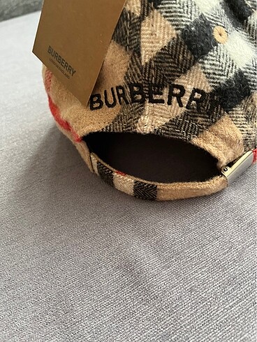  Beden ten rengi Renk Burberry kaşe şapka unisex