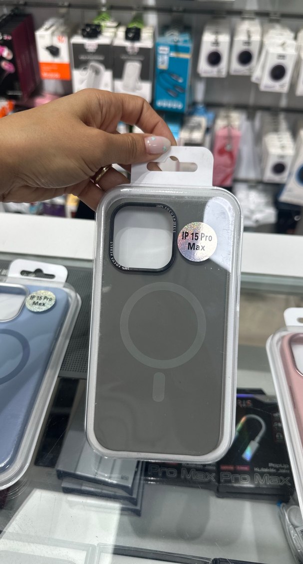 Apple IP 15 Pro Max Siyah Parlak Telefon Kılıfı - Görsel 4