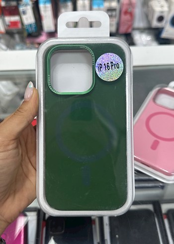 Apple iPhone 16 Pro Kırmızı Parlak Kılıf - Görsel 2