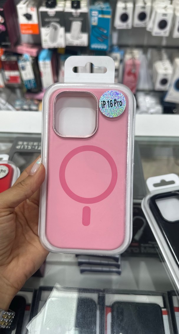 Apple iPhone 16 Pro Kırmızı Parlak Kılıf - Görsel 3