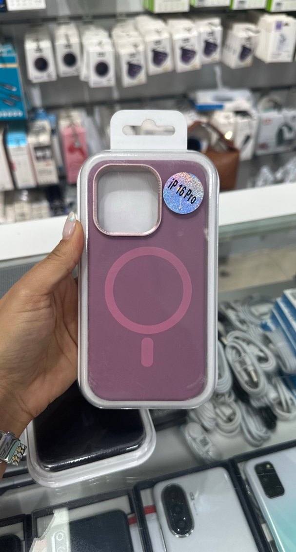 Apple iPhone 16 Pro Kırmızı Parlak Kılıf - Görsel 5