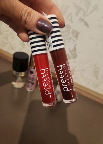 Kırmızı Parlak Dudak Parlatıcısı - Görsel 2