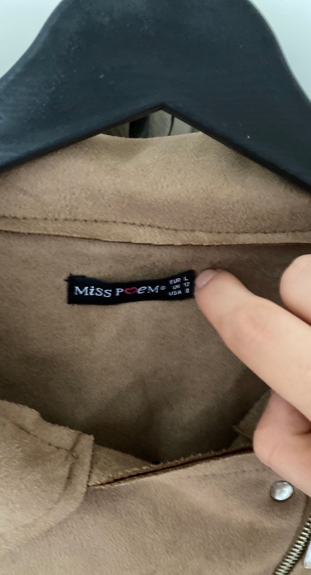 Bej Süet Kadın Kemerli Deri Ceket - Görsel 2