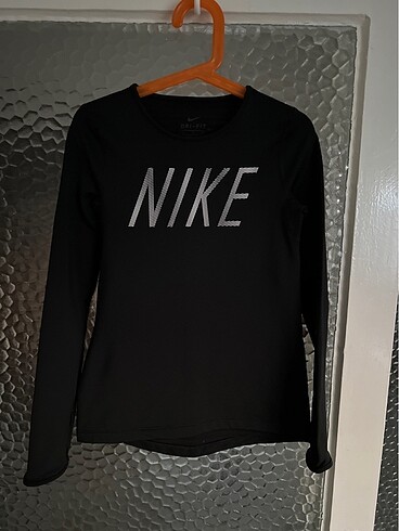 Nike sweatshirt