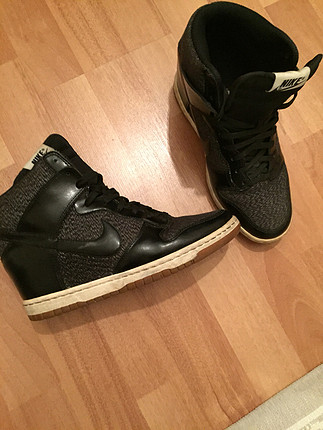 39 Beden Nike gizli topuk ayakkabi