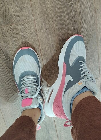 38,5 Beden gri Renk Nike Pembe Gri Orginal Kadın Spor Ayakkabı