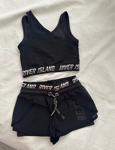 RIVER ISLAND TAKIM