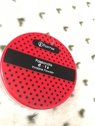 Flormar passionate dots invisible powder