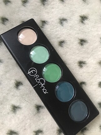 Flormar Color palette eye shadow