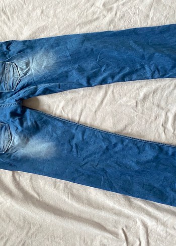 Düğmeli Mavi Bol Kesim Kadın Kot Pantolon - Görsel 5