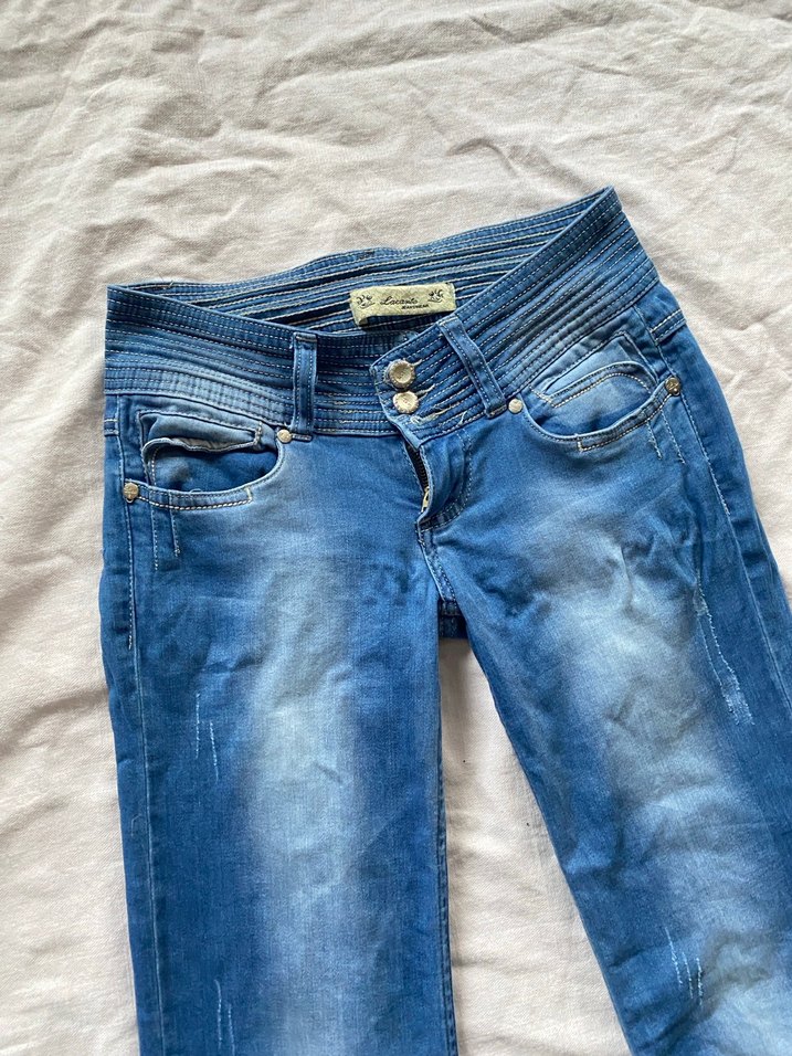 Düğmeli Mavi Bol Kesim Kadın Kot Pantolon - Görsel 4