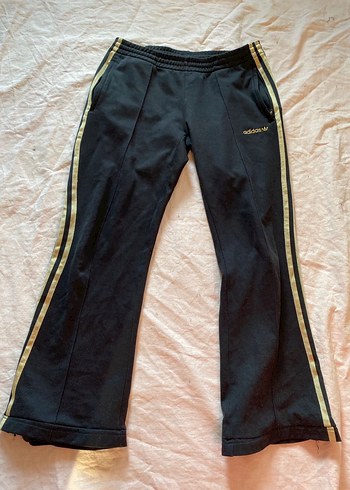 Altın Şeritli Siyah Adidas Eşofman Altı