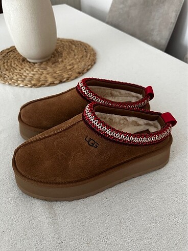 Ugg Ugg Tazz
