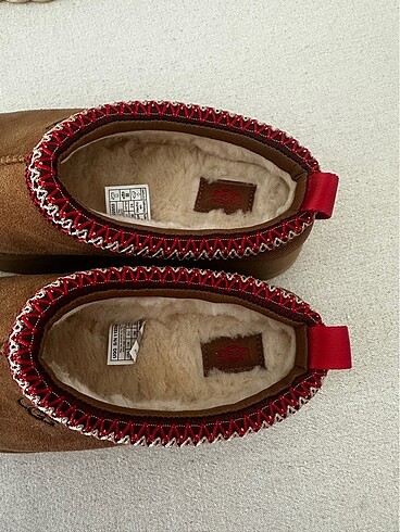 37 Beden Ugg Tazz