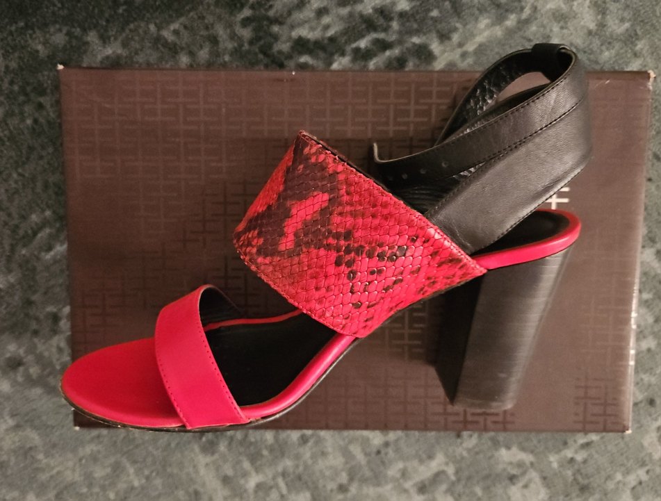 Kalın Topuklu Ayakkabı - Görsel 3