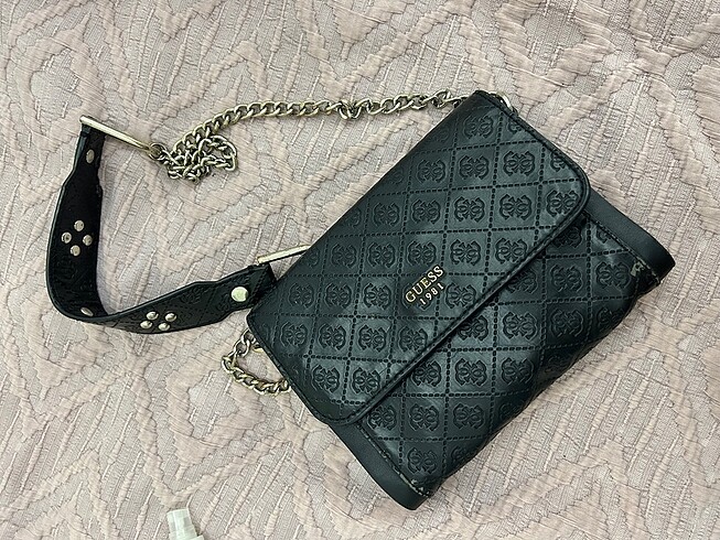 Guess çapraz çanta