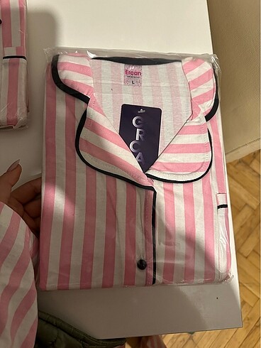 l Beden Pamuklu çizgili pijama takımı