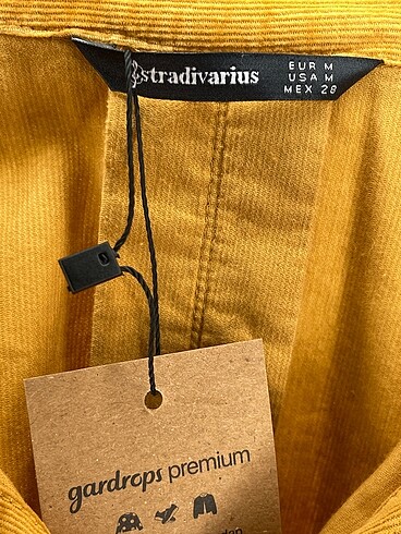 m Beden sarı Renk Stradivarius Gömlek %70 İndirimli.