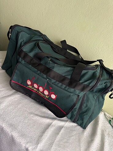 Diadora büyük boy valiz bavul çanta
