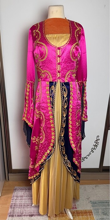 Satılık iki parça bindallı kaftan kınalık
