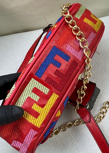 Fendi nakışlı kırmızı çapraz Çanta - Görsel 4
