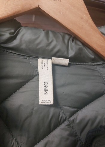 yeşil Kapitone Fermuarlı Kadın Mont - Görsel 3