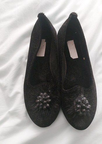 Düğmeli Siyah Gotik Dolgu Topuklu Kadın Babet