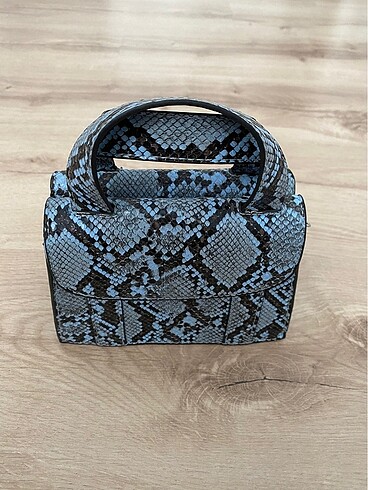 #Zara yılan derisi desenli mini çanta