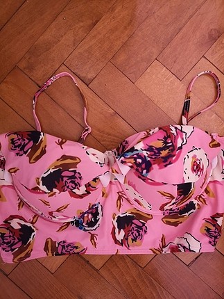 Pembe çiçekli bikini üstü / yeni hiç giyilmedi